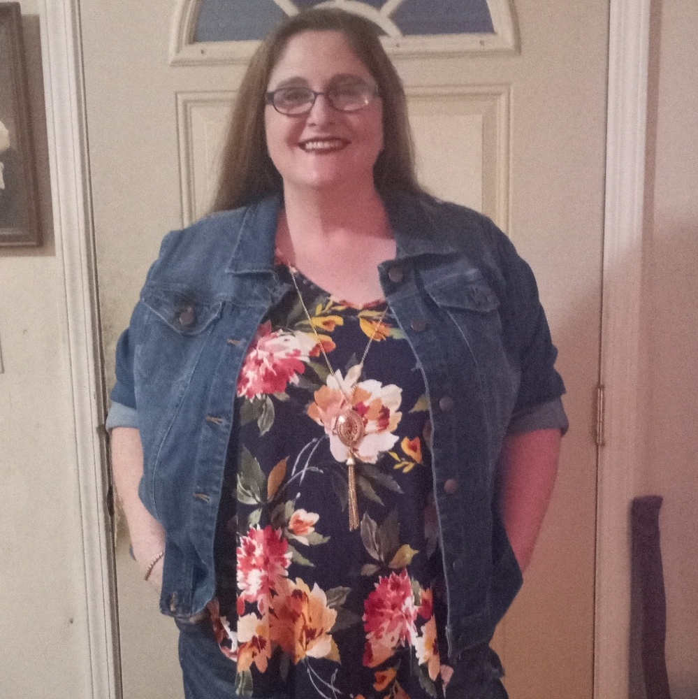 Meet your Posher, Lori